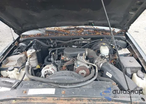 2004 Chevrolet S-10 Ls из США, поврежденный, VIN 1GCDT13X04K133004